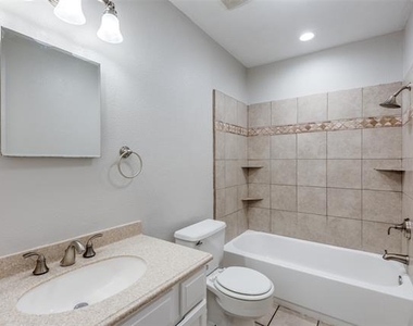 3814 Drakestone Avenue - Photo Thumbnail 7