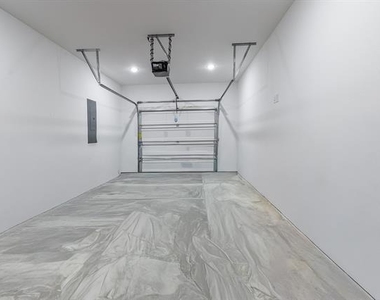 2809 Gooch Street - Photo Thumbnail 17