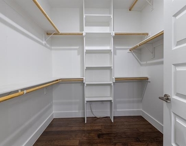 2809 Gooch Street - Photo Thumbnail 15