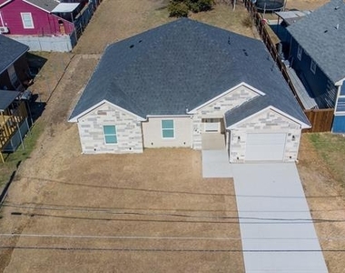 2809 Gooch Street - Photo Thumbnail 1