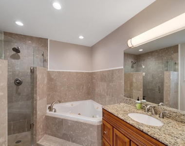 527 E Causeway Boulevard - Photo Thumbnail 11