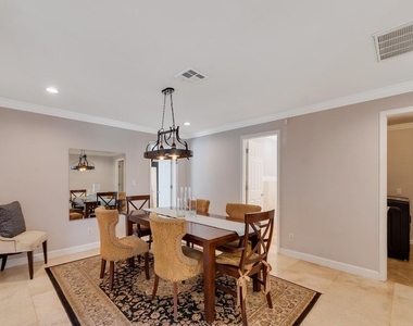 527 E Causeway Boulevard - Photo Thumbnail 5