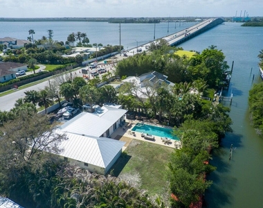 527 E Causeway Boulevard - Photo Thumbnail 26