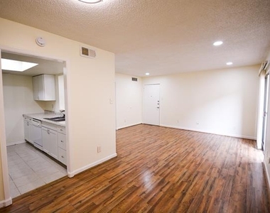 12816 Midway Road - Photo Thumbnail 4