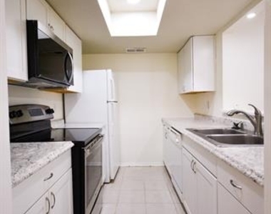 12816 Midway Road - Photo Thumbnail 7