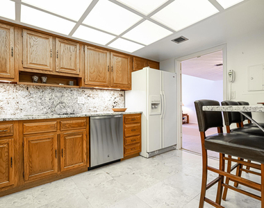 5000 N Ocean Boulevard - Photo Thumbnail 31