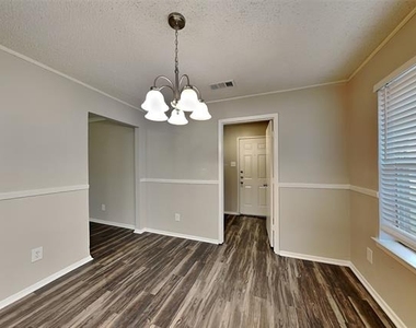 7609 Kimberly Court - Photo Thumbnail 10