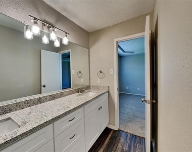 7609 Kimberly Court - Photo Thumbnail 14