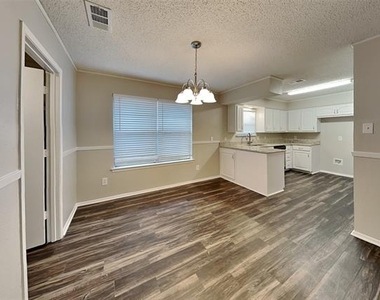 7609 Kimberly Court - Photo Thumbnail 9