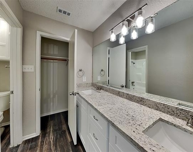 7609 Kimberly Court - Photo Thumbnail 13