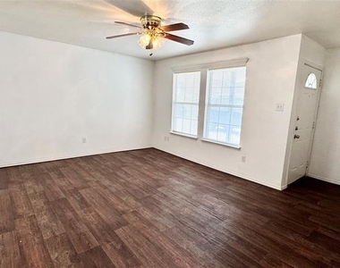 13116 White Settlement Road - Photo Thumbnail 2