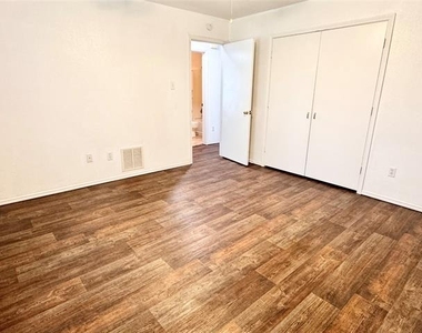 13116 White Settlement Road - Photo Thumbnail 15