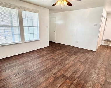 13116 White Settlement Road - Photo Thumbnail 3