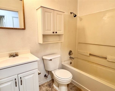 13116 White Settlement Road - Photo Thumbnail 12