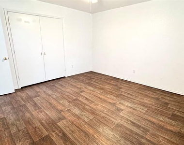 13116 White Settlement Road - Photo Thumbnail 14