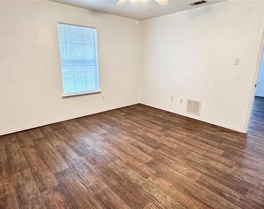 13116 White Settlement Road - Photo Thumbnail 16