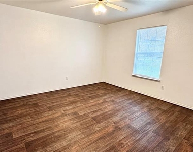 13116 White Settlement Road - Photo Thumbnail 13