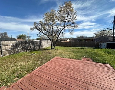 4614 Hanover Drive - Photo Thumbnail 13