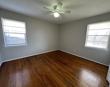 4614 Hanover Drive - Photo Thumbnail 9