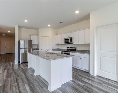1888 Everglades Drive - Photo Thumbnail 5