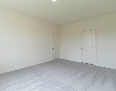 1888 Everglades Drive - Photo Thumbnail 9