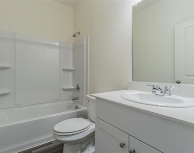 1888 Everglades Drive - Photo Thumbnail 15