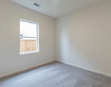 1888 Everglades Drive - Photo Thumbnail 14