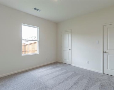1888 Everglades Drive - Photo Thumbnail 17