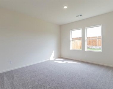 1888 Everglades Drive - Photo Thumbnail 7