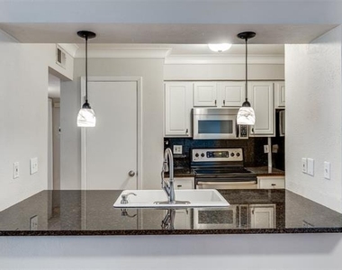 5925 E University Boulevard - Photo Thumbnail 7
