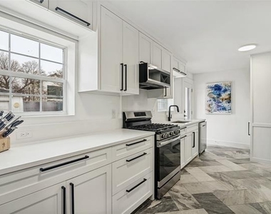 4419 Sexton Lane - Photo Thumbnail 12