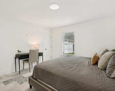 4419 Sexton Lane - Photo Thumbnail 27