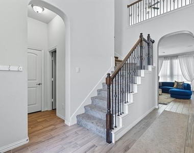 717 Whippoorwill Drive - Photo Thumbnail 11