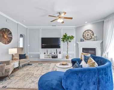 717 Whippoorwill Drive - Photo Thumbnail 3