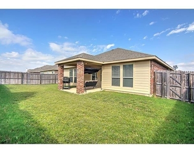 144 Meadow Crest Drive - Photo Thumbnail 4