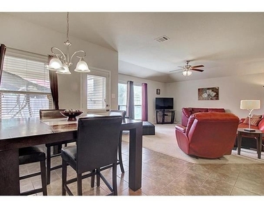 144 Meadow Crest Drive - Photo Thumbnail 3