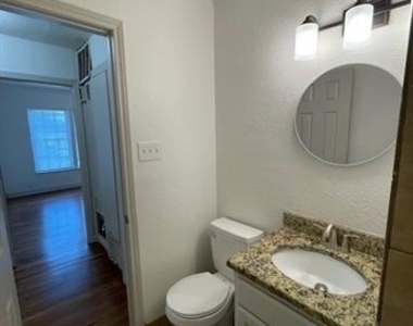2327 Wagner Avenue - Photo Thumbnail 6