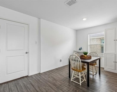3044 Harper Street - Photo Thumbnail 5