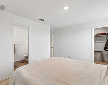 3044 Harper Street - Photo Thumbnail 16