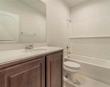 3305 Shortgrass Lane - Photo Thumbnail 20