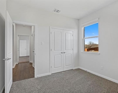 3911 Nature Court - Photo Thumbnail 7