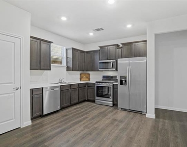 3911 Nature Court - Photo Thumbnail 3