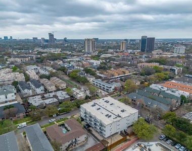 4107 Bowser Avenue - Photo Thumbnail 14