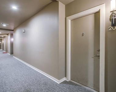 4107 Bowser Avenue - Photo Thumbnail 18
