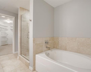 4107 Bowser Avenue - Photo Thumbnail 27