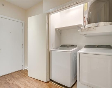 4107 Bowser Avenue - Photo Thumbnail 20