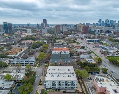 4107 Bowser Avenue - Photo Thumbnail 13