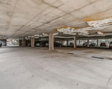 4107 Bowser Avenue - Photo Thumbnail 31