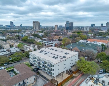 4107 Bowser Avenue - Photo Thumbnail 8
