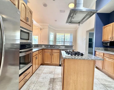510 Sw South Carolina Drive - Photo Thumbnail 18